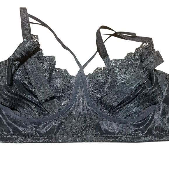Torrid Black Lace Satin Strappy Bralette Size 3 #FeelTheFit Underwire Plus NWT - Picture 7 of 9